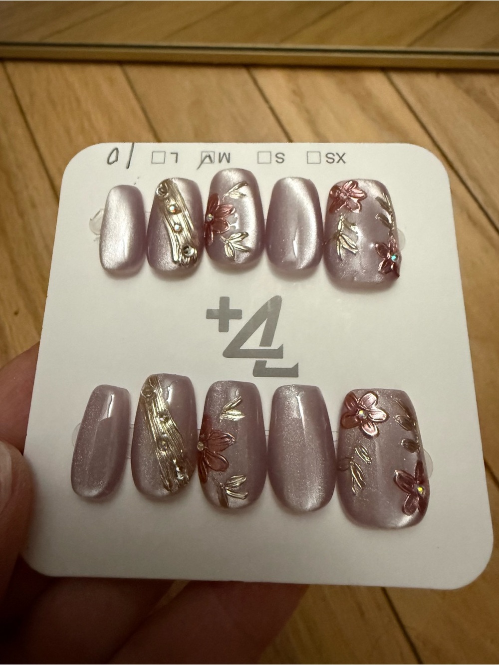 Pearlescent Pink Floral Press-On Nail Set - size M